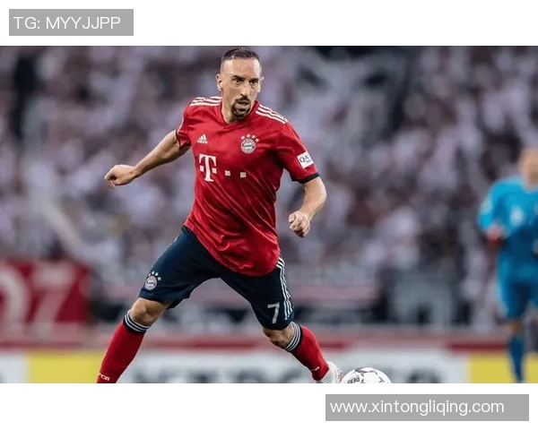 足球球星高强度日常训练视频展示超燃练球瞬间激发无限斗志